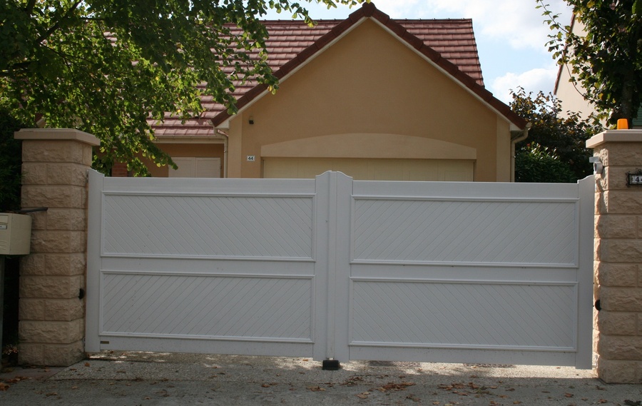 Nos mod&egrave;les de portails PVC &agrave;&nbsp;CAMBRAI